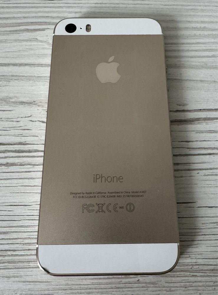 IPhone 5s gold на 16 gb