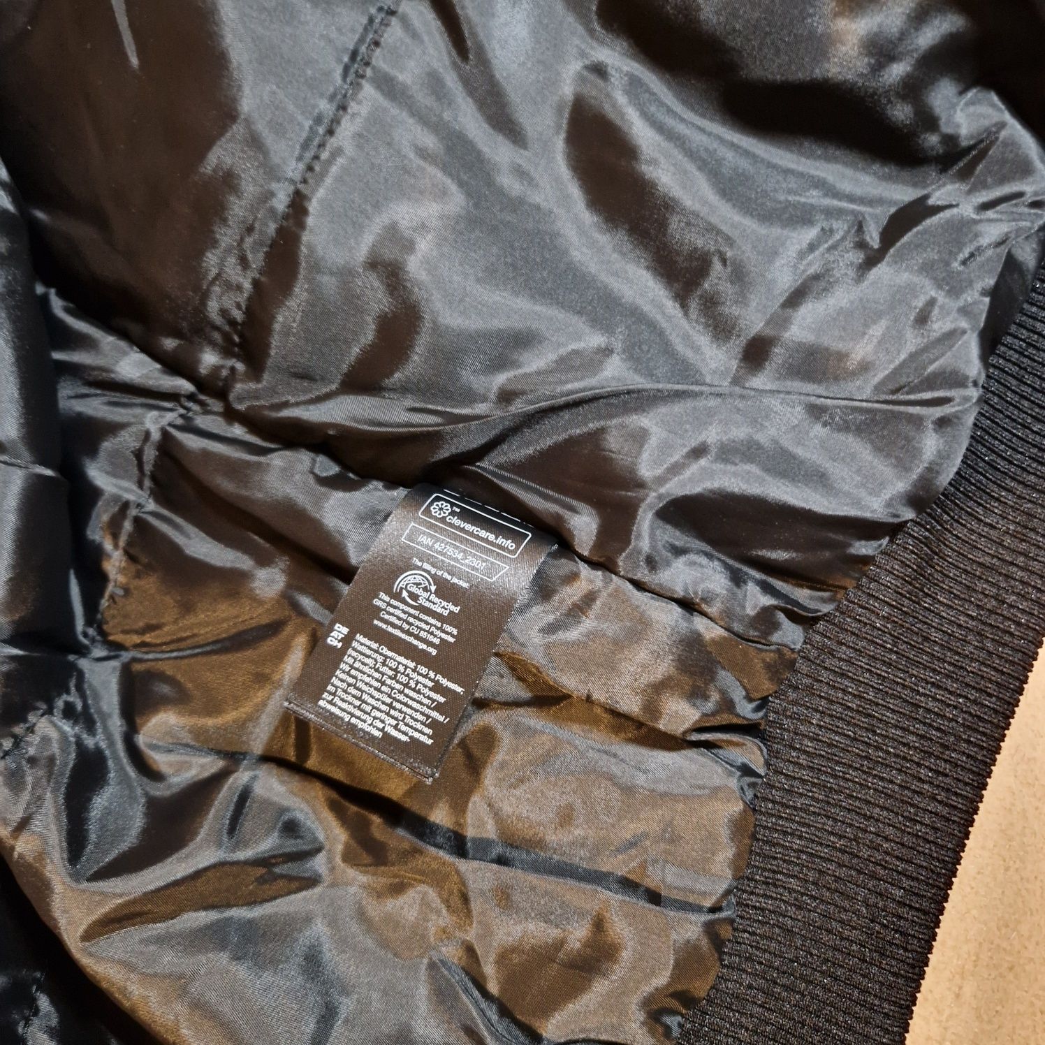 Kispo casaco blusão em azul 3xl
novo 3xl n 52-58
Fabricado e comprado