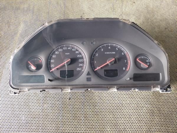 Quadrante / painel de instrumentos VOLVO V70 II (SW)