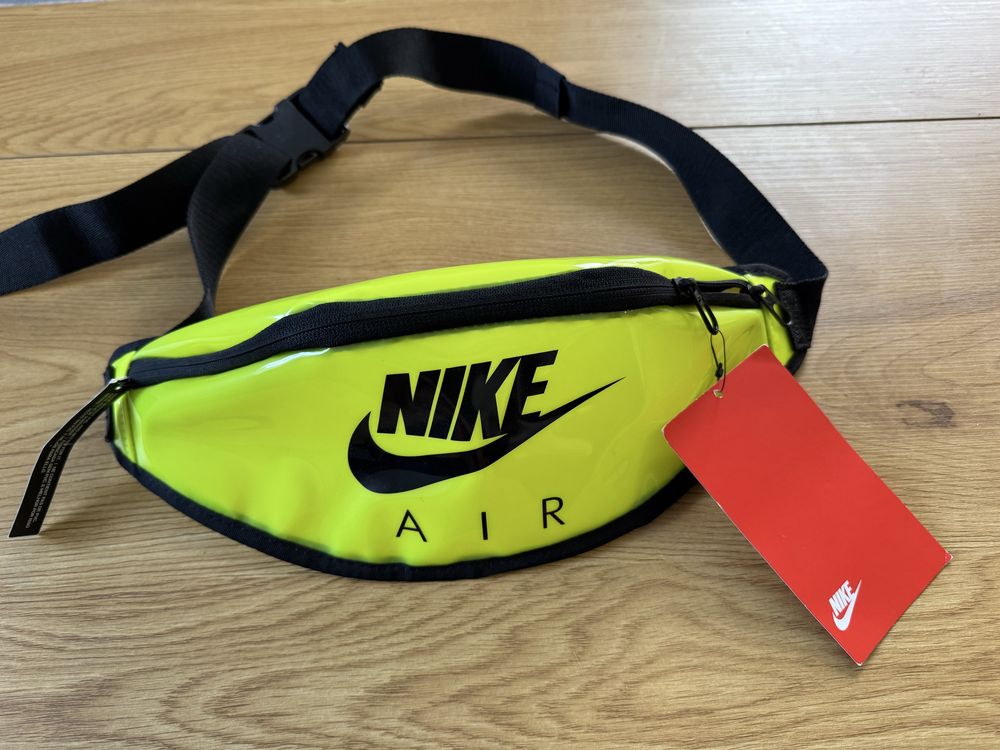 Сумкa nike, бананка найк