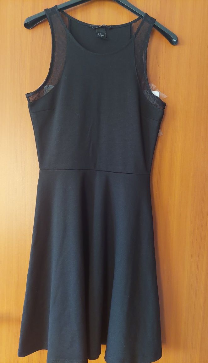 H&M,czarna sukienka  ,rozmiar 34-36,cena 20 zł