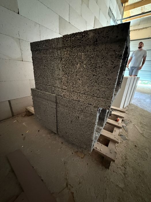 Bloczki keramzytowe z rurami ceramicznymi do systemu kominowego Rauch