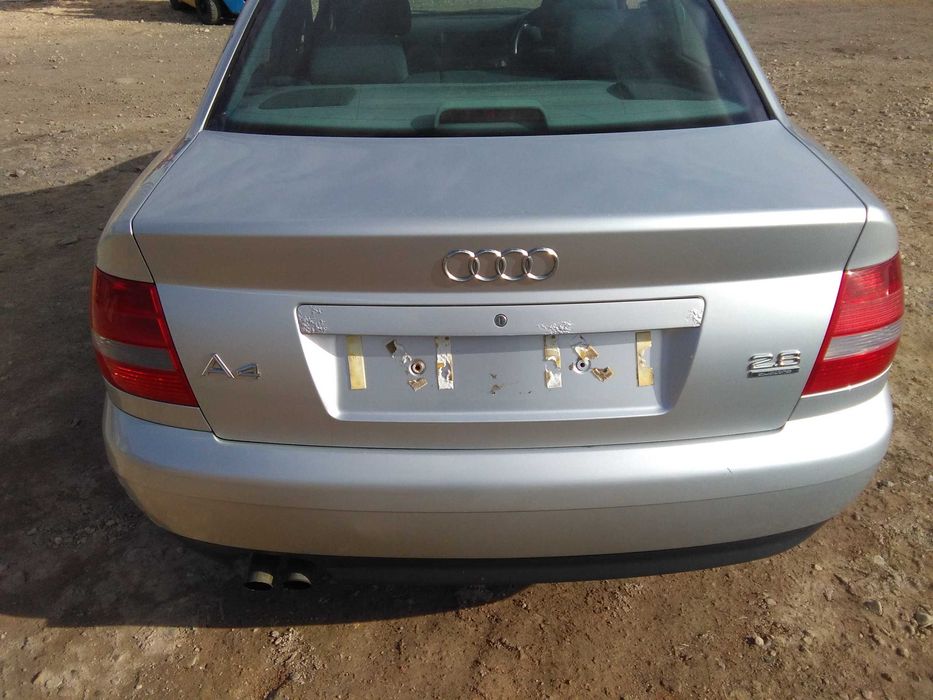 Audi A4 B5 zderzak tył tyl srebrny lift ly7w kompletny