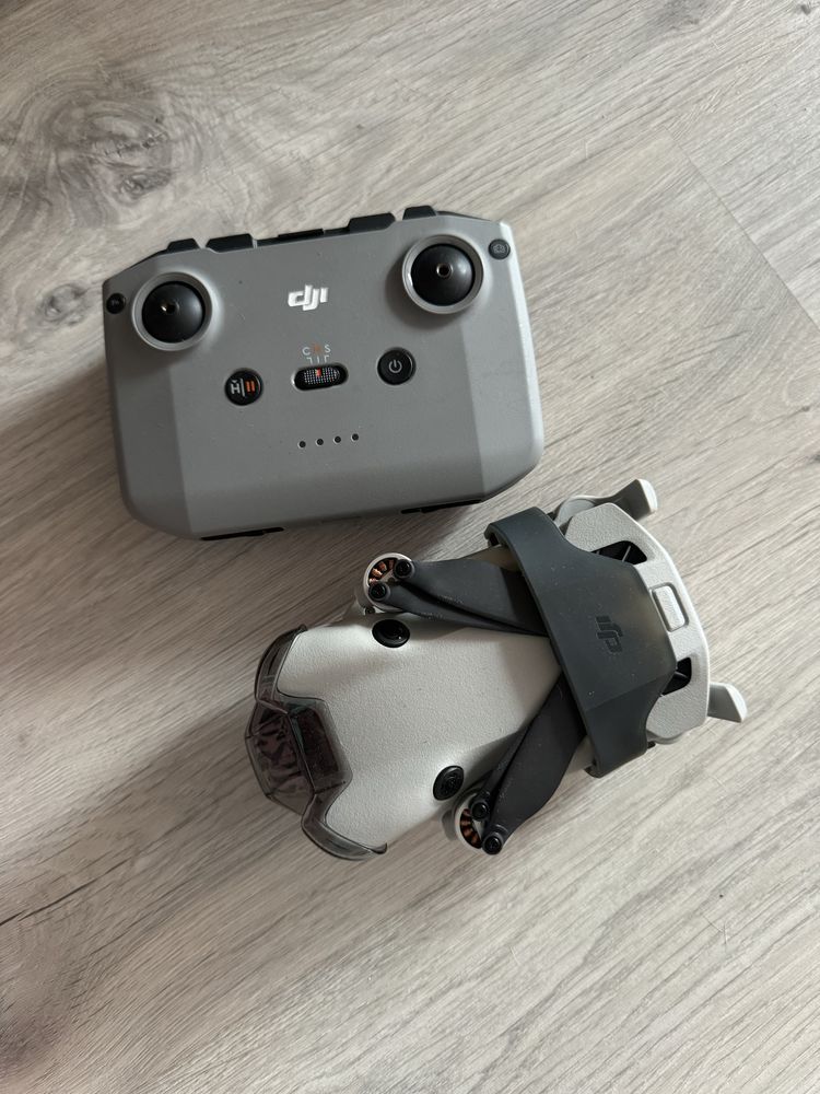 Дрон DJI mini 4 pro