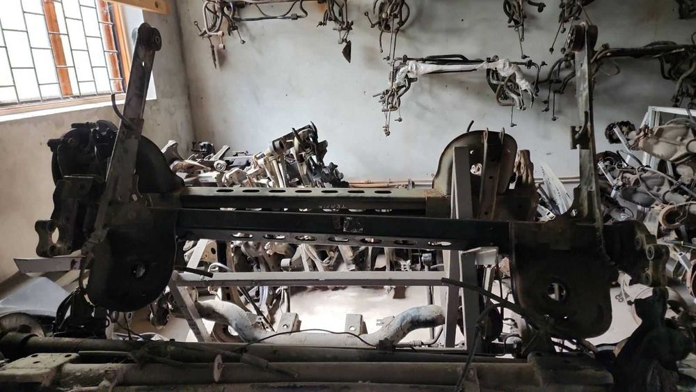 Балка задня Віваро Трафік 2,3,4 Renault Traffic, Opel Vivaro