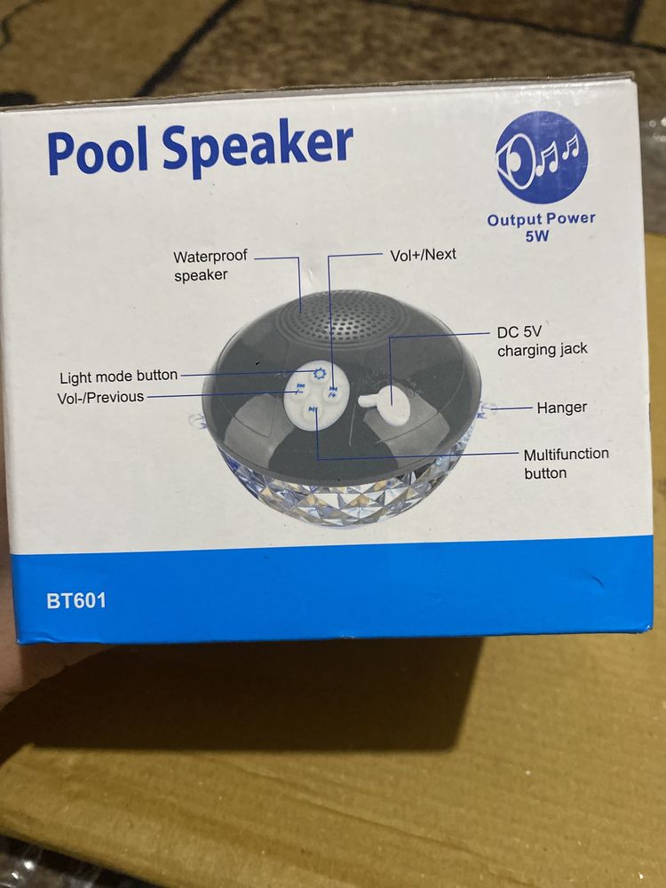 Bluetooth- led колонка водонепроникна(світлодіодний проектор )