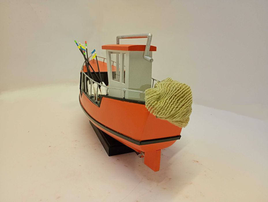 Kuter rybacki Jarosławiec model drewno rękodzieło