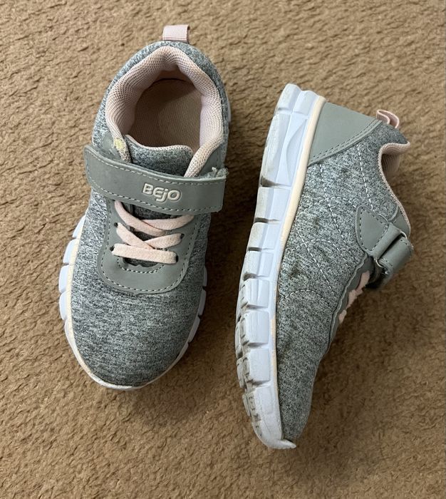 Adidasy Bejo materiałowe rozmiar 27