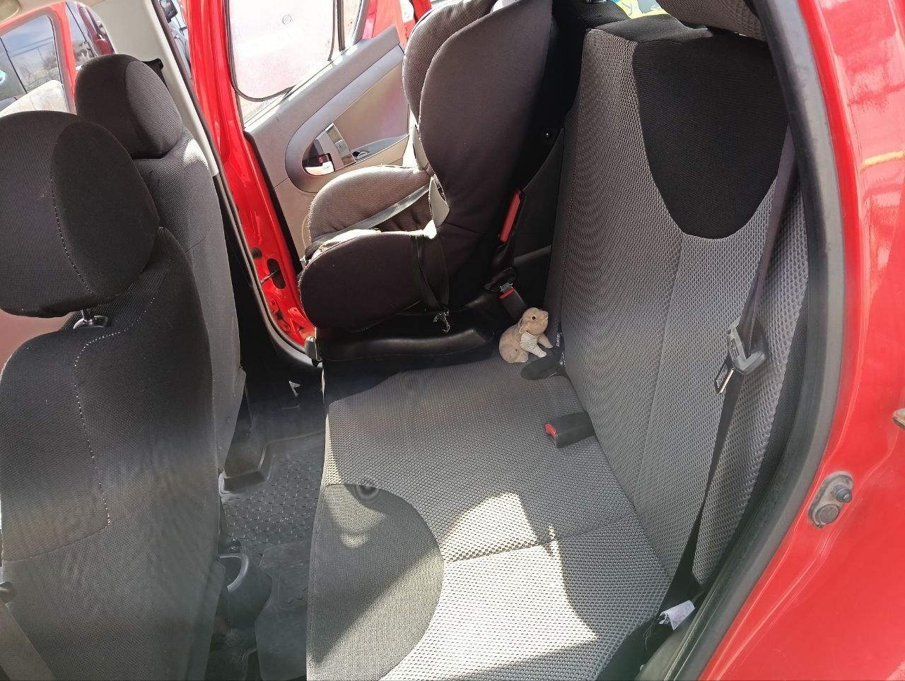 Автомобіль geely