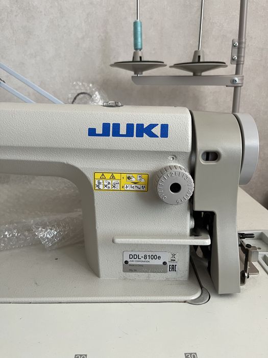 Juki DDL-8100e промислова  швейна машина