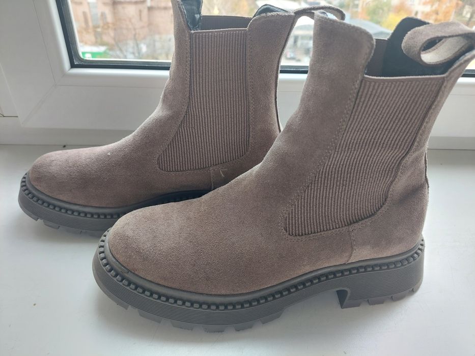 Ботинки жіночі 39р