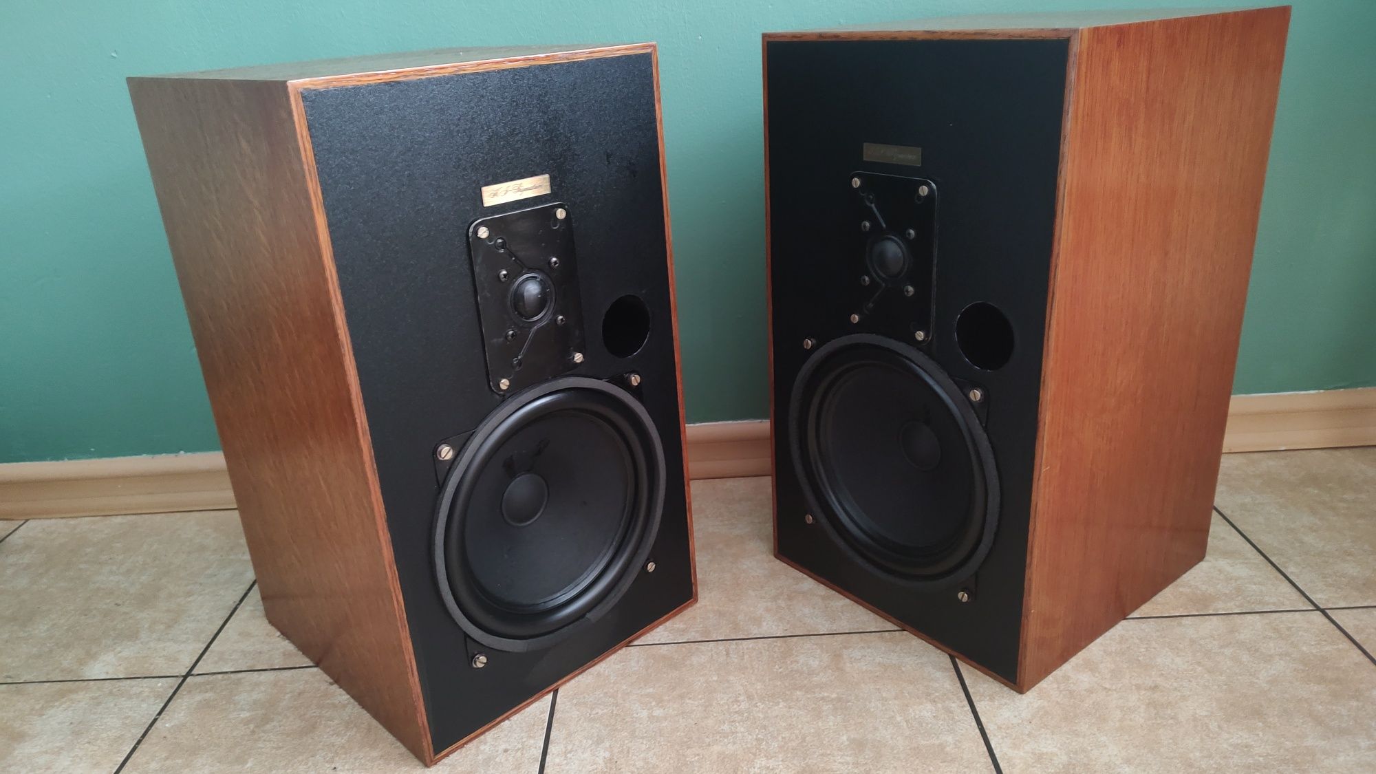 Monitory studyjne KS kucke linea b50