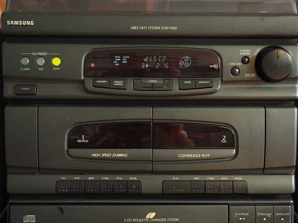 Wieża Samsung SCM 7450 – gramofon, dwie kasety, trzy płyty CD i radio