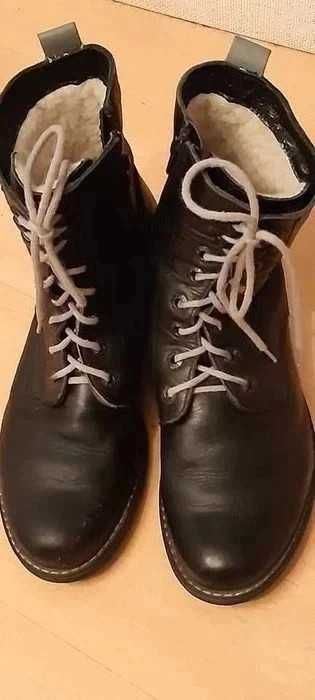 Sprzedam buty ze skóry rozm.41