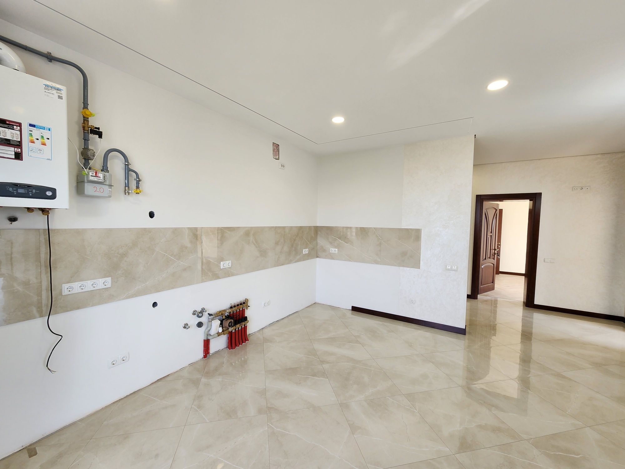 Продам 2 км квартиру в центрі з ремонтом