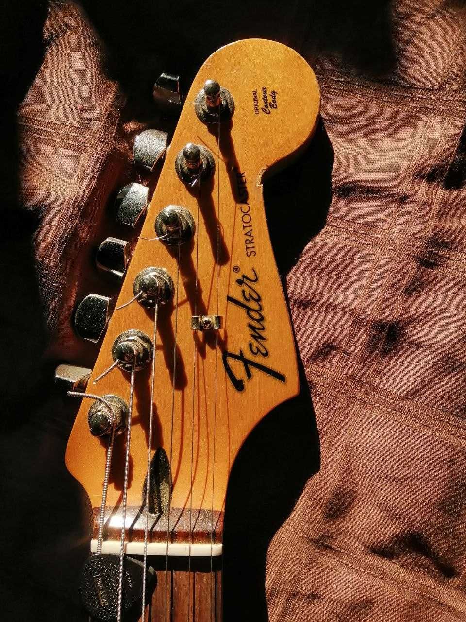 Оригинальная электрогитара Fender Stratocaster Mexico 2013