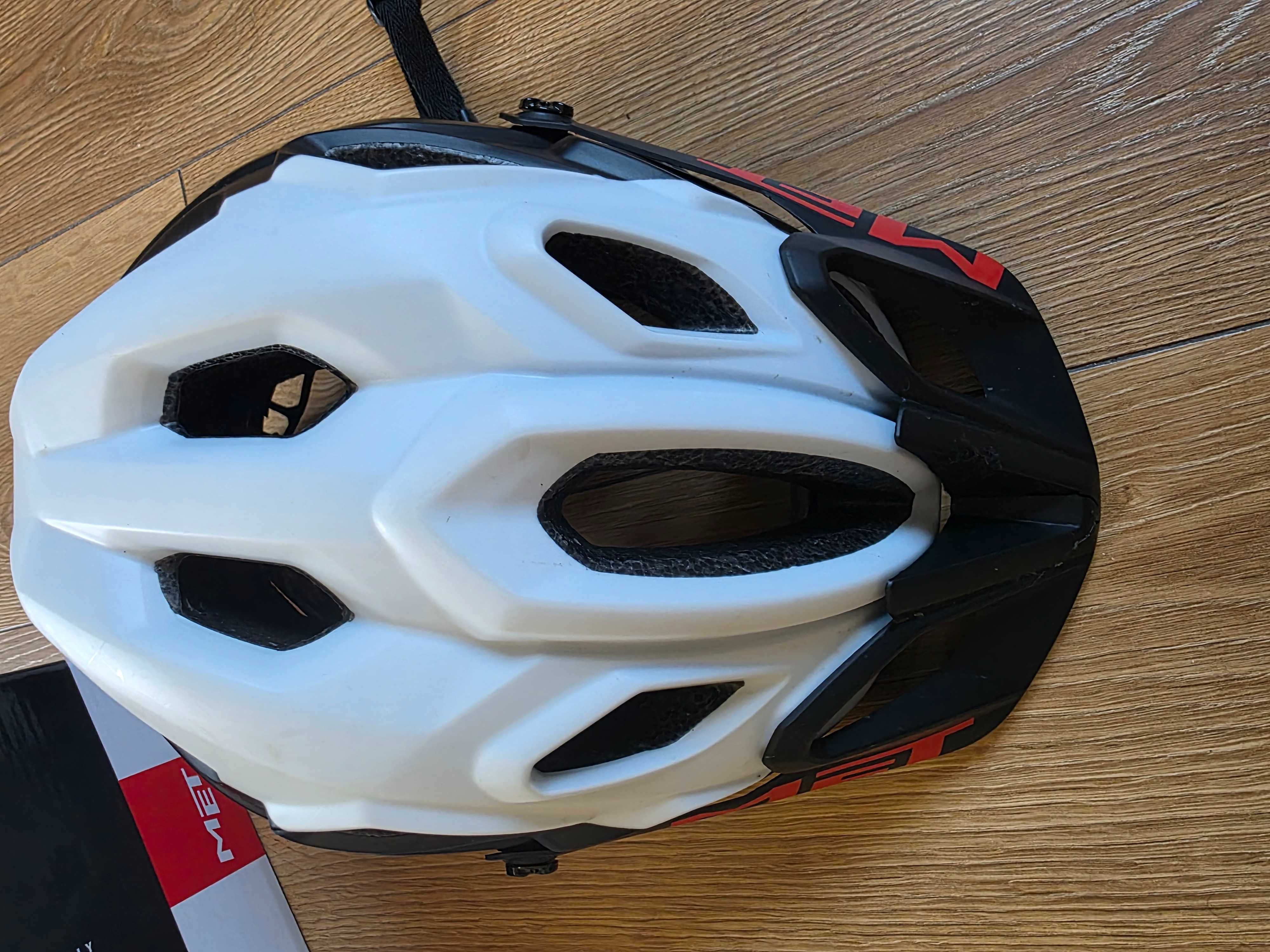 Kask rowerowy MTB MET Lupo L 59/62 cm lampka MET