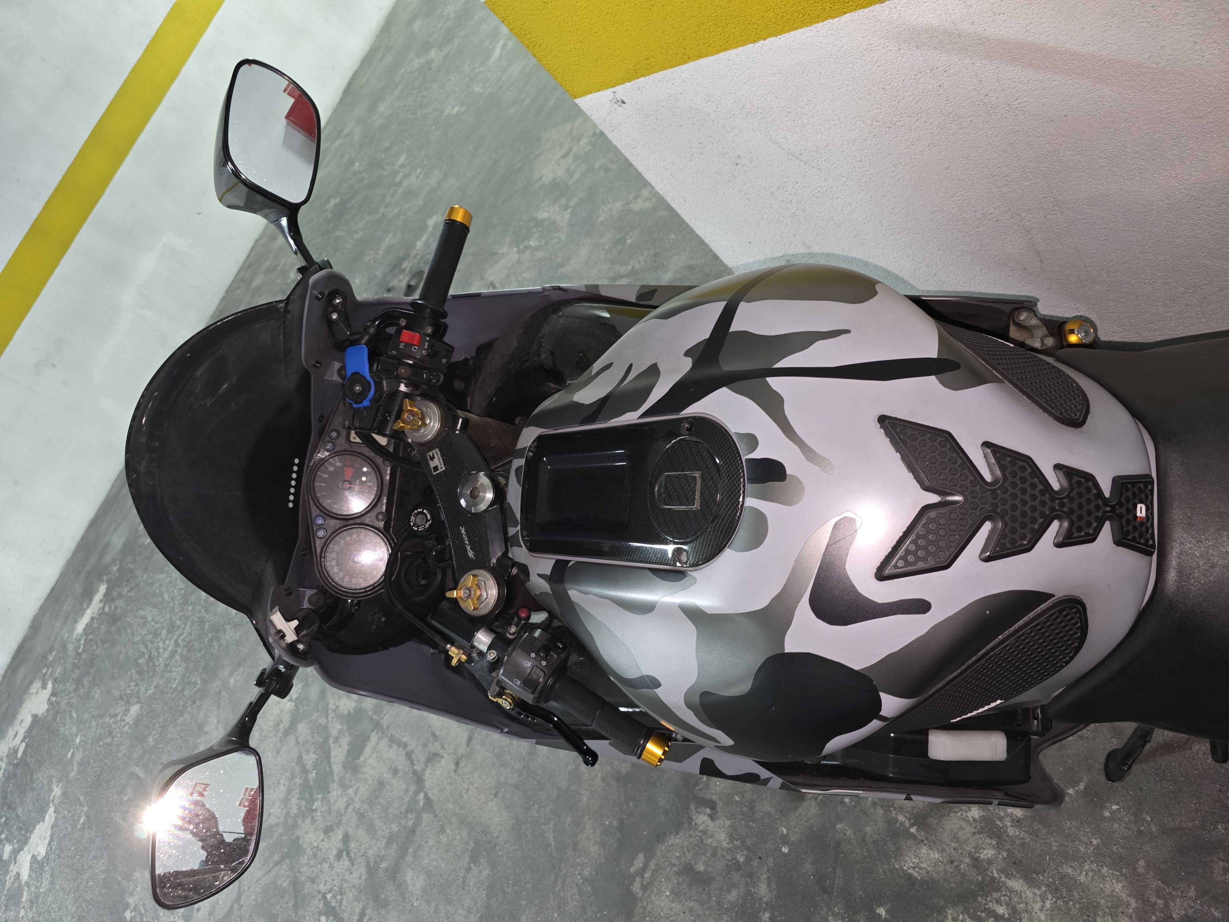 Kawasaki ZX12R 2000