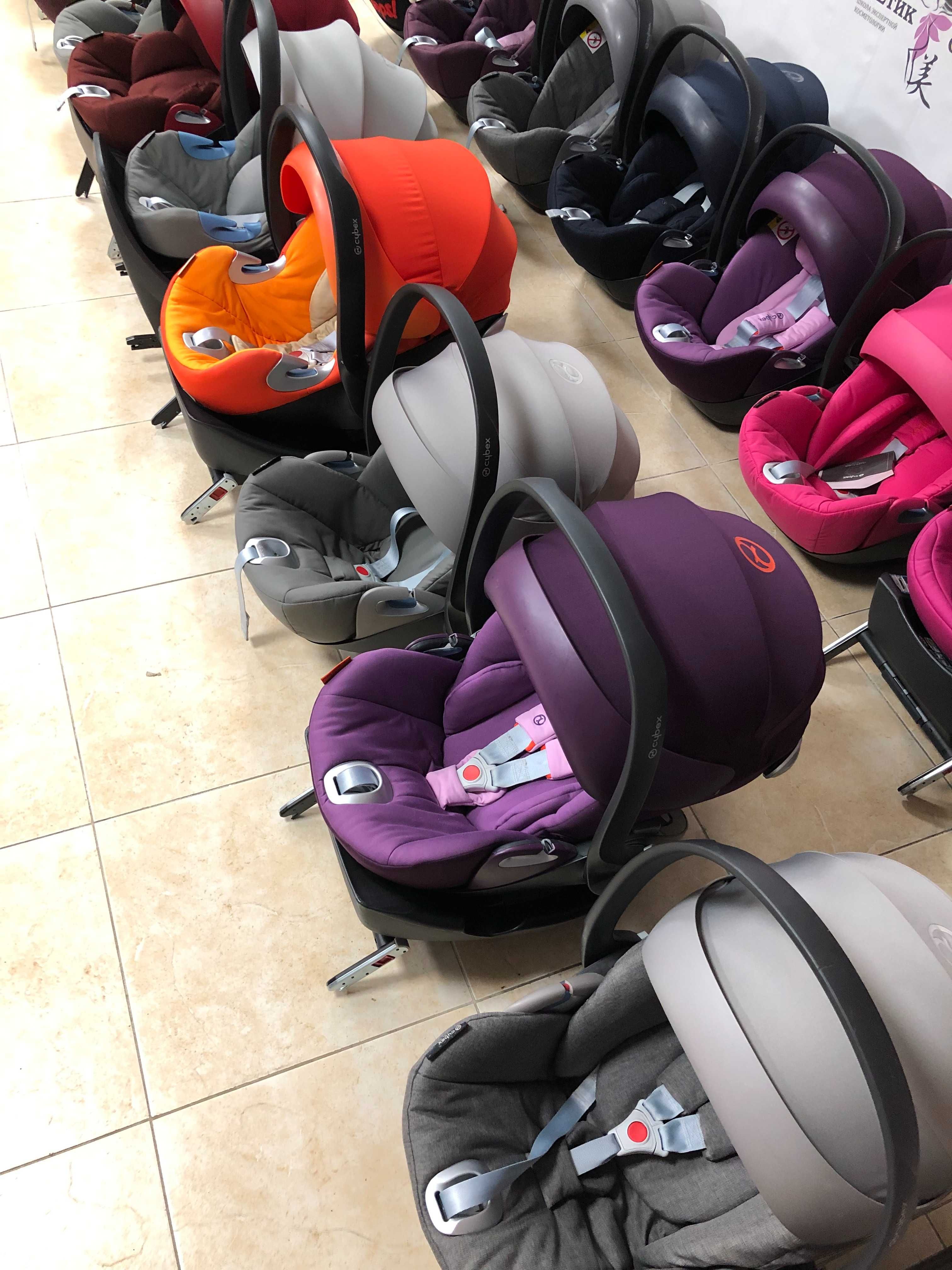 Автокрісло Britax Römer Cybex Recaro Maxi Cosi автолюлька cloud