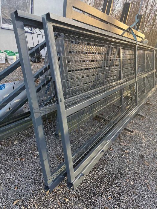 Brama przesuwa wypełnienie panel 3 D fi 5 wym. 40x1500 lewa