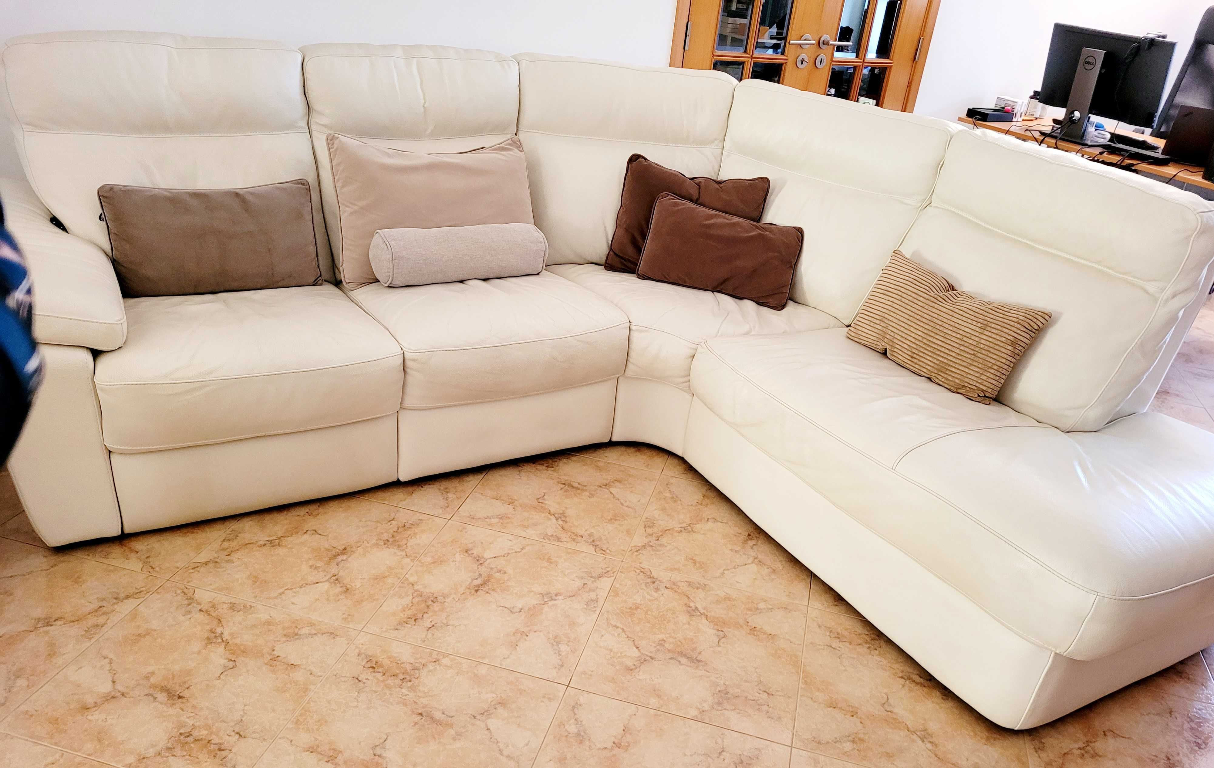 Chateau d'Ax, Sofa Pele Premium - Super Oportunidade