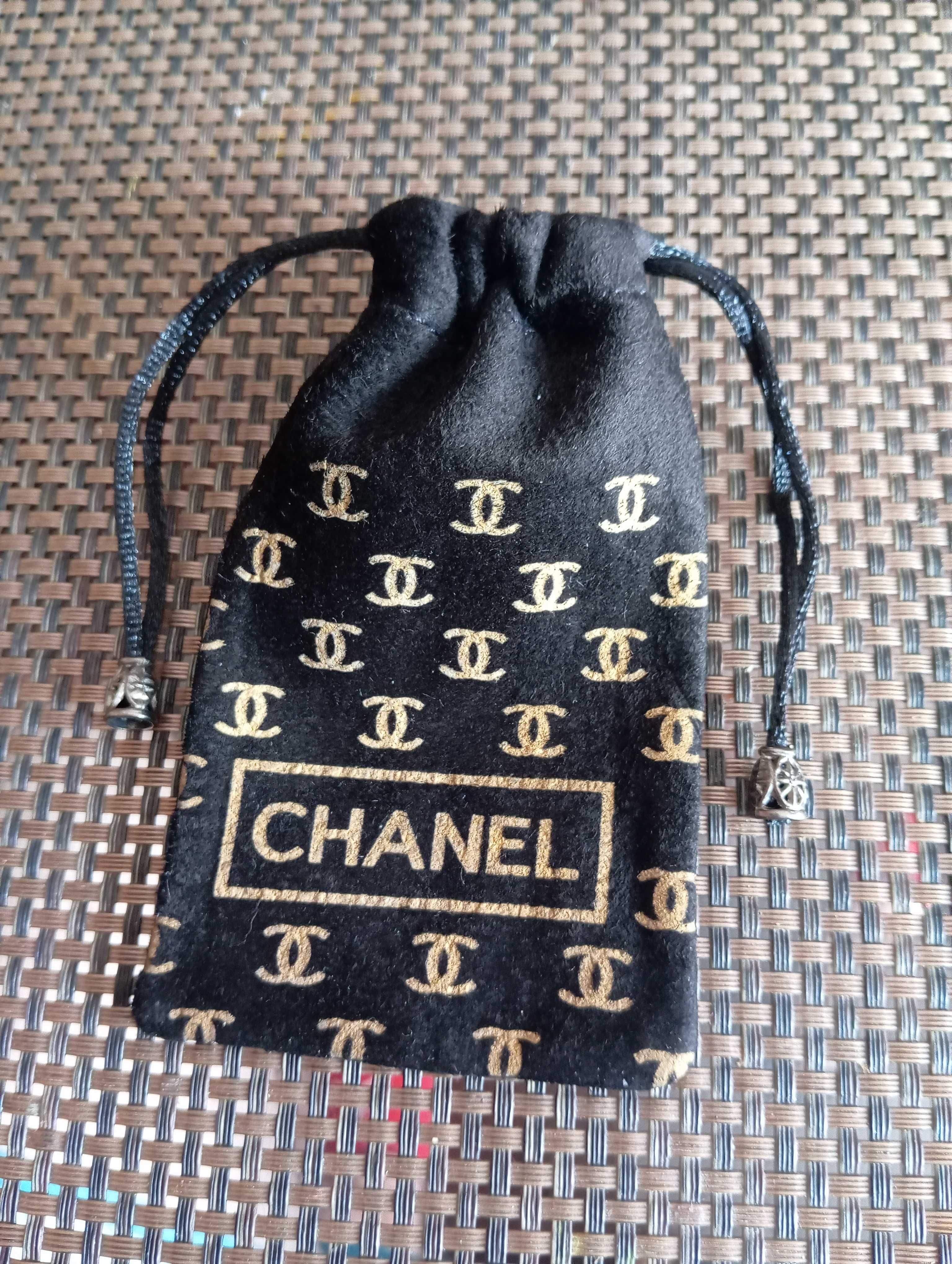 Чехол. Пыльник. Мешочек. С символами Chanel. 7*13 см.