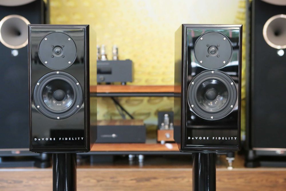 DeVore Fidelity Gibbon 3XL + oryginalne standy gratis