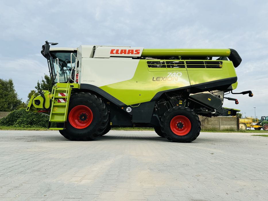 Kombajn zbozowy lexion 740