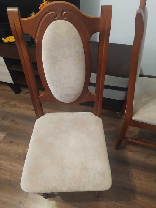 Stół z 6 krzesłami