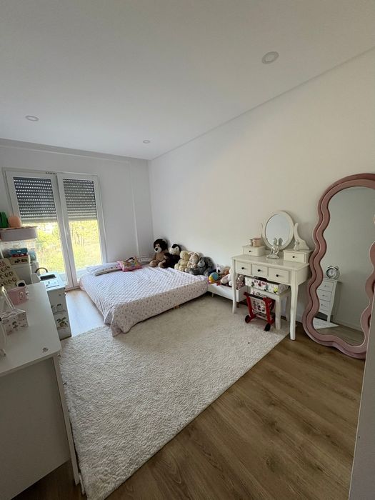 Fantástico Apartamento ,T2  com arrecadação e parqueame