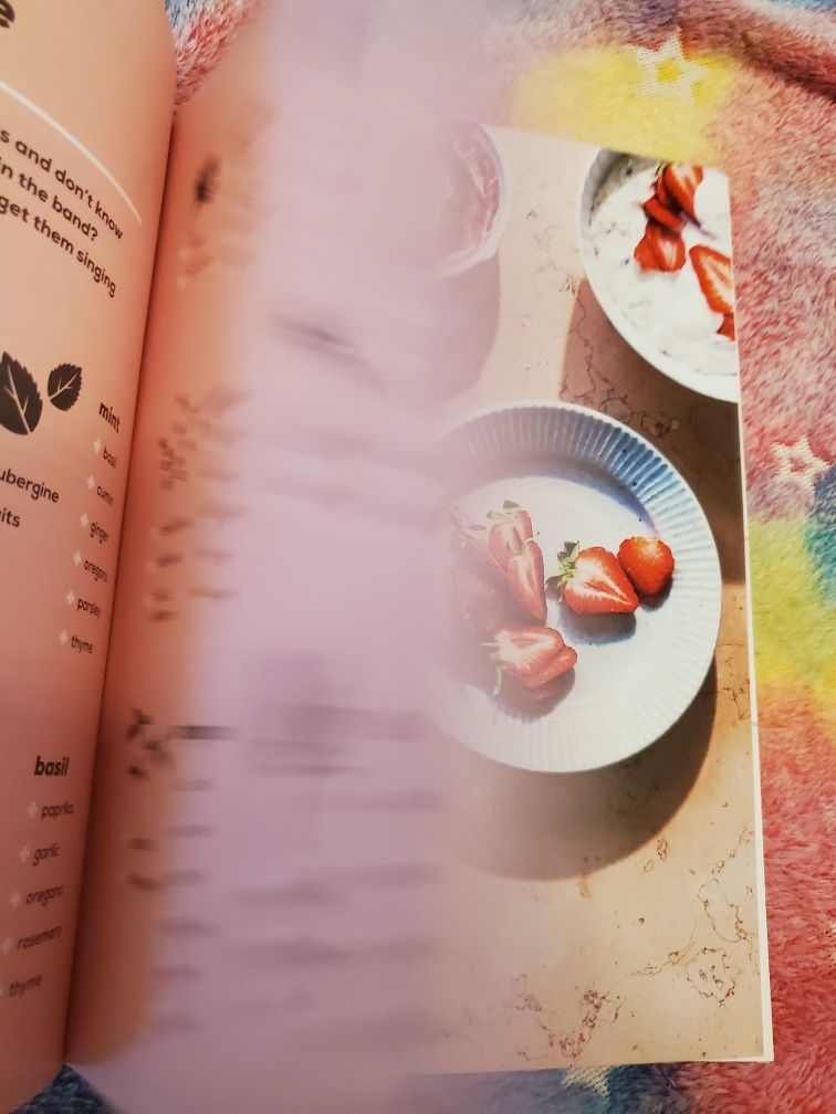 The gut loving cookbook. Англійською книга з рецептами здорової їжі