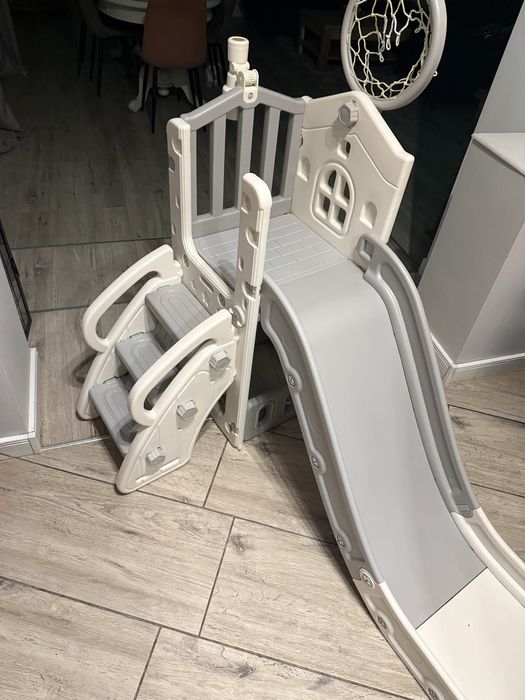 Zjezdzalnia plastikowa