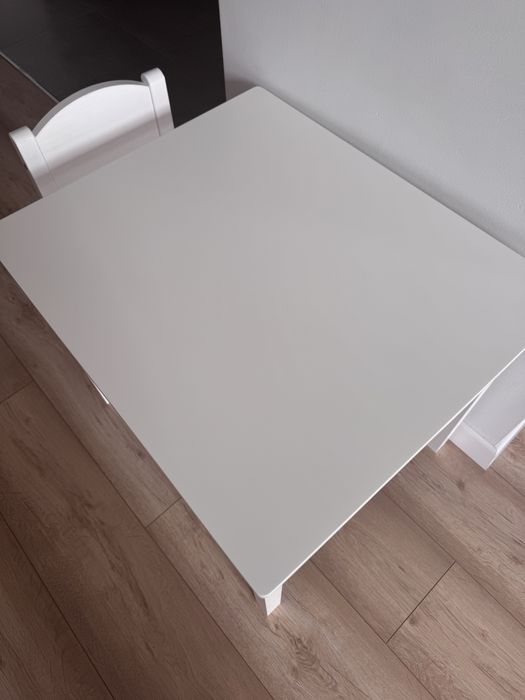 Stolik KRITTER + krzeselko SUNDVIK