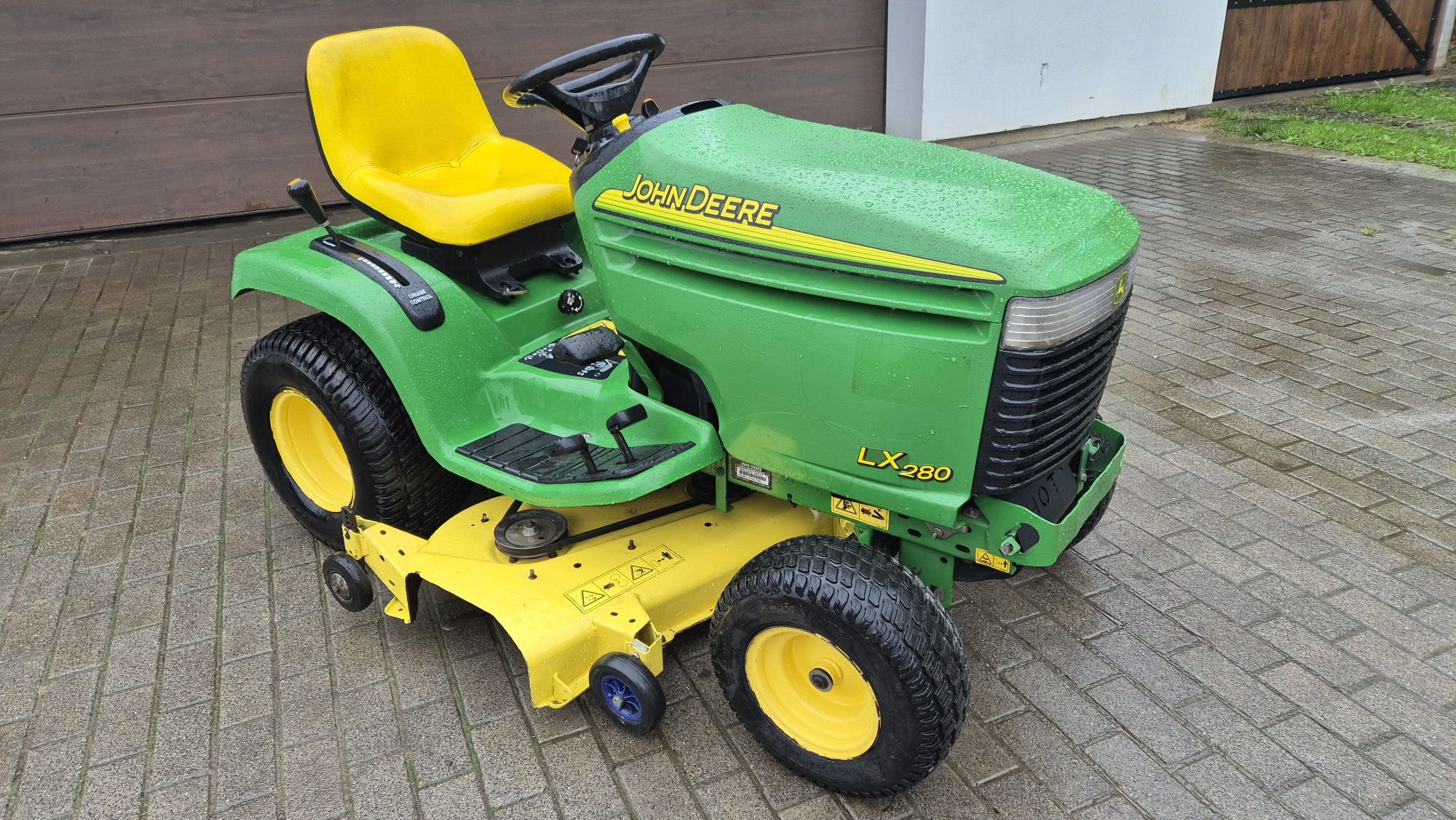 Traktorek kosiarka John Deere lx280