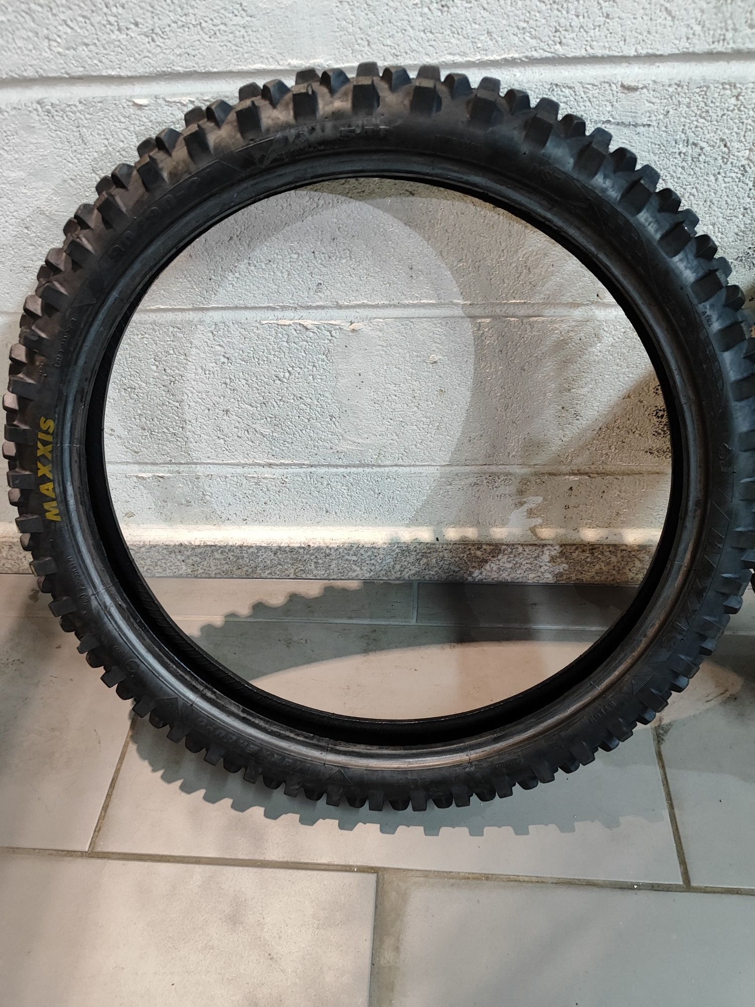 Pneu Maxxis Enduro Soft 90-90 r21