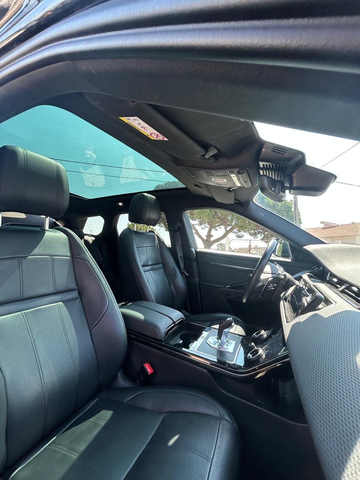 Range Rover Evoque P300e