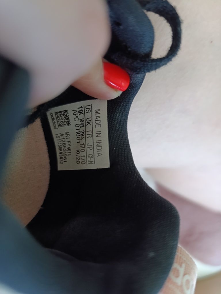 Кросівки Adidas для дівчинки