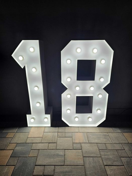 Wynajmę cyfry led  18 -ste urodziny  osiemnastka wysokość 120 cm