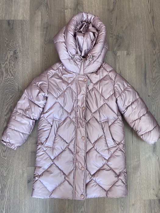 Зимове пальто для дівчинки.
