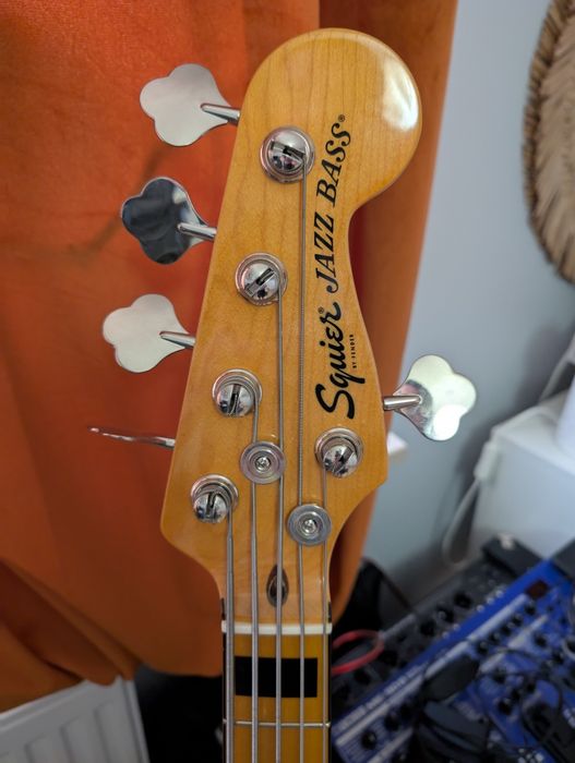 Gitara basowa Squier CV Classic Vibe 70's Jazz Bass V 5 strun zam na 4
