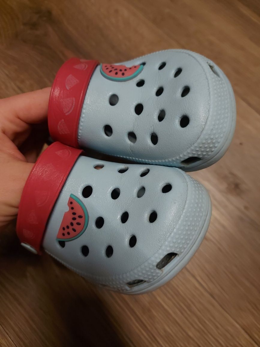 Klapki 26/27 jak Crocsy 17cm Sandały Arturki