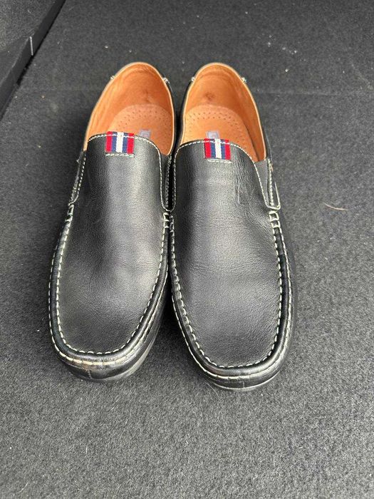 Чоловічі шкіряні мокасини