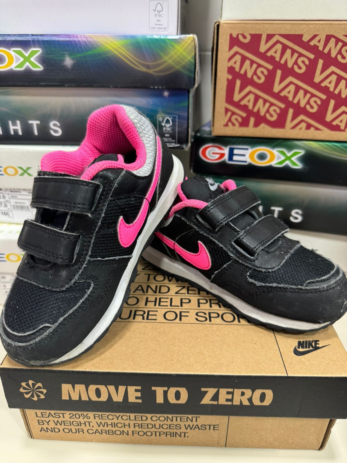 Tênis Nike menina 26