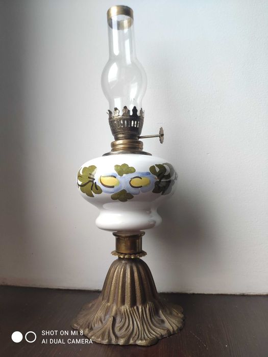 Stara niespotykana porcelanowa lampa naftowa 10