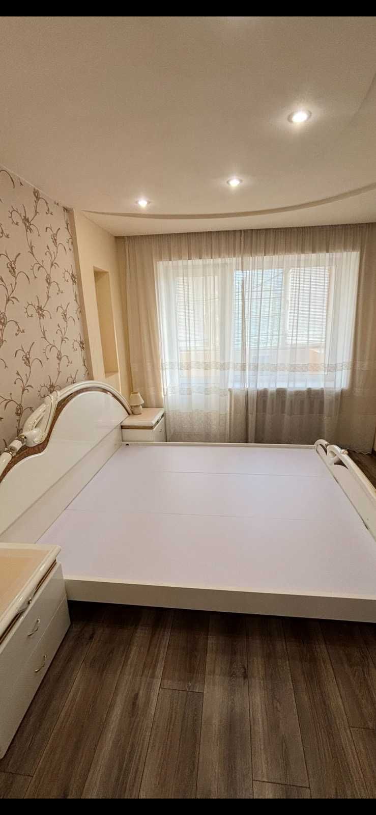 Продам 3к квартиру с ремонтом и мебелью в центре/Шевченковский
