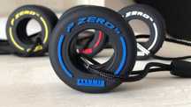 Brelok F1 Formula 1 pirelli