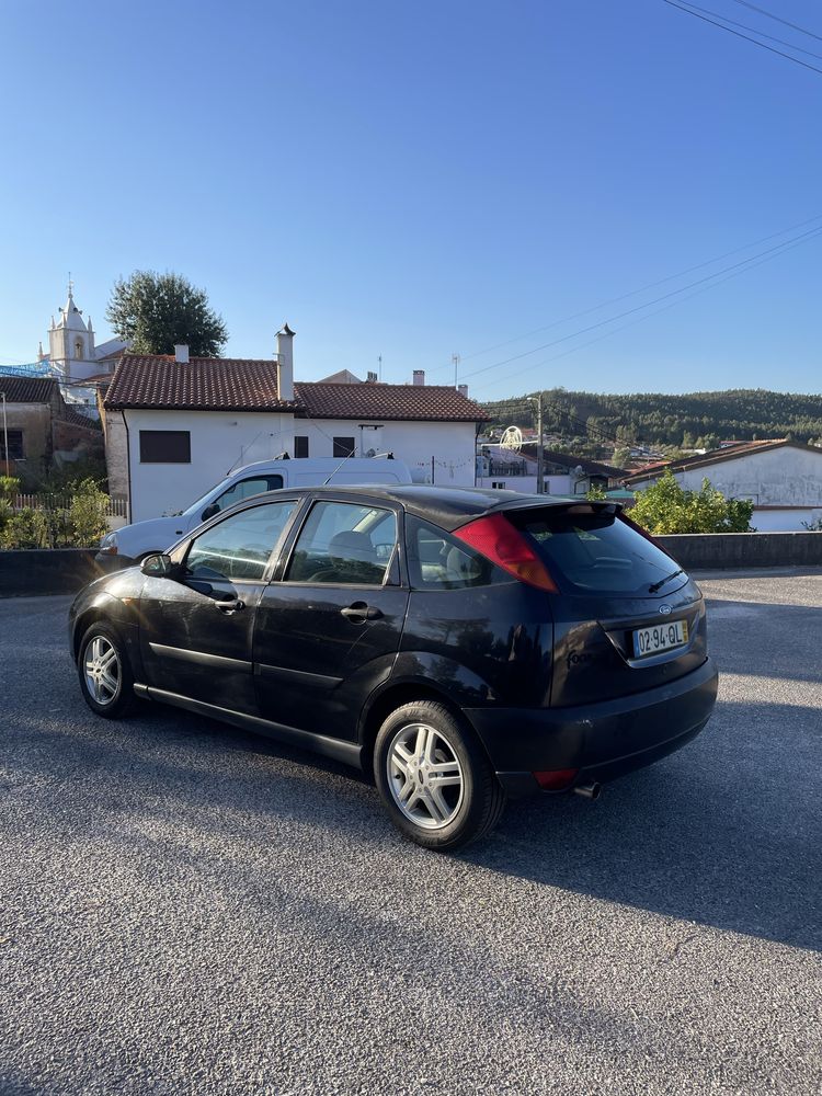 Ford Focus 1.6 Zetec Gasolina