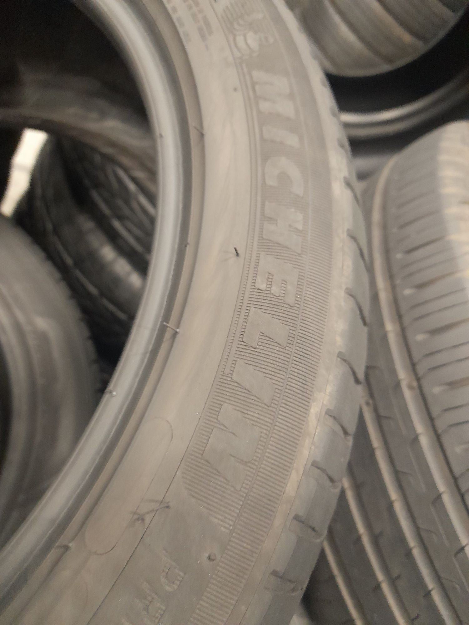 Літні Шини БВ 235/45 R18 MICHELIN Primacy 4 XL Склад