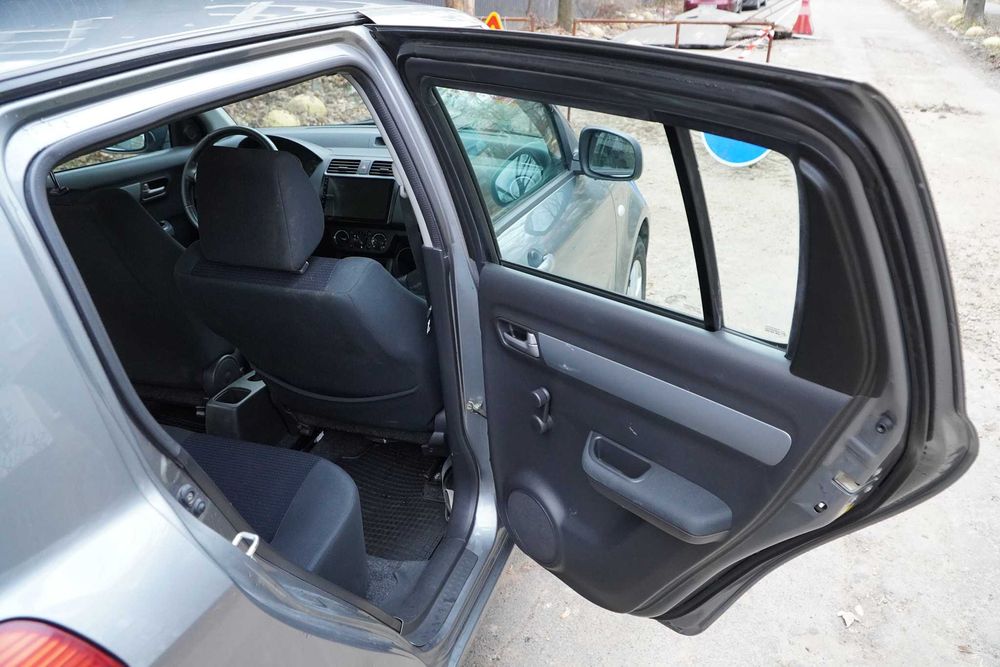 Продам Suzuki Swift 2008 механіка 154 тис/км 1.3 MT 92 к.с – свій