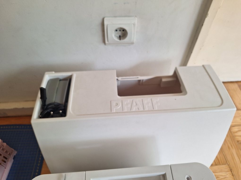 Maquina de costura pfaff passport 2.0